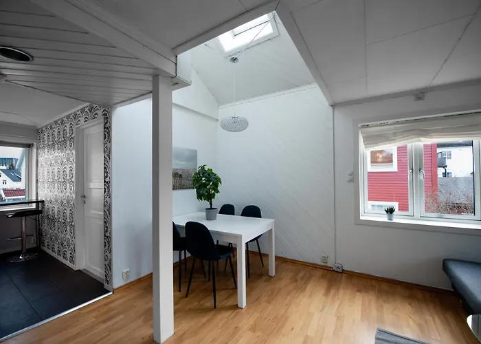 Stilig Bolig I Rolig Nabolag